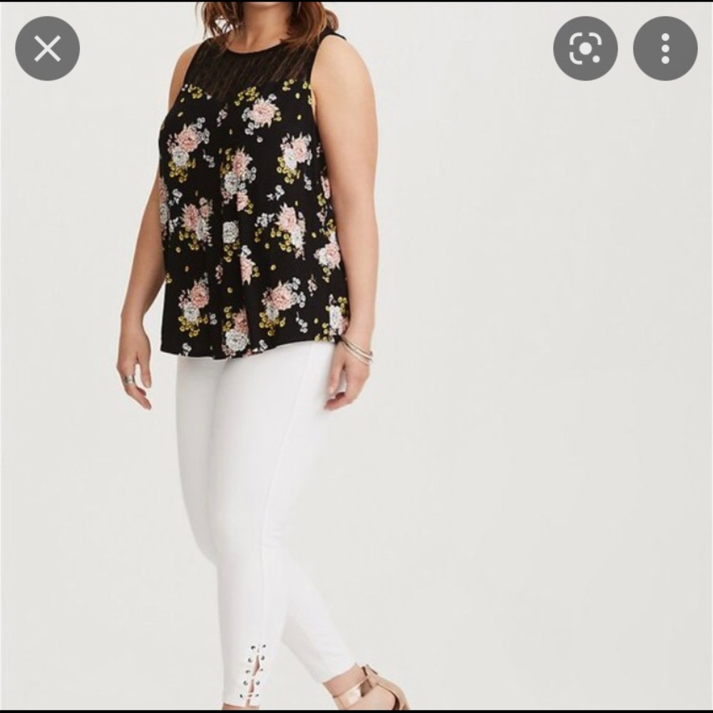 Torrid 1X Flower/Black Top